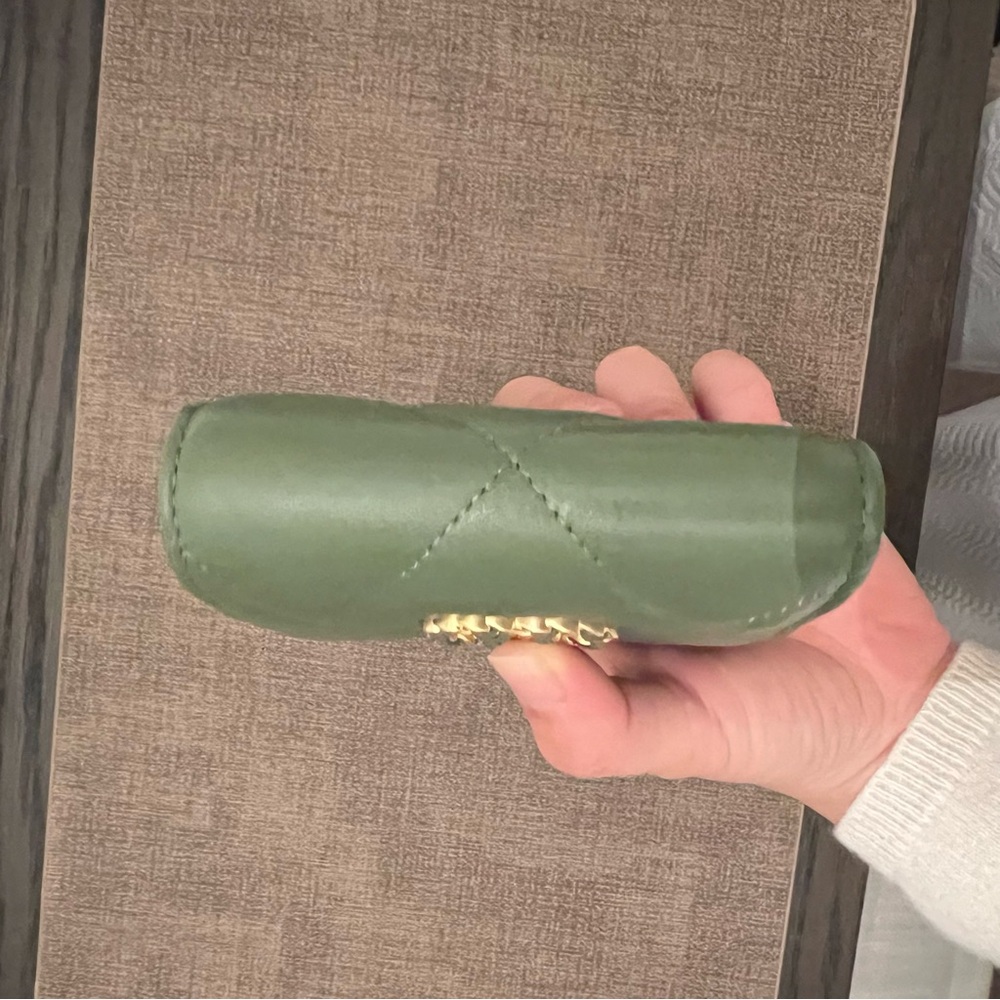 CHANEL Olive Quilted Card Holder - Picture 8 of 14